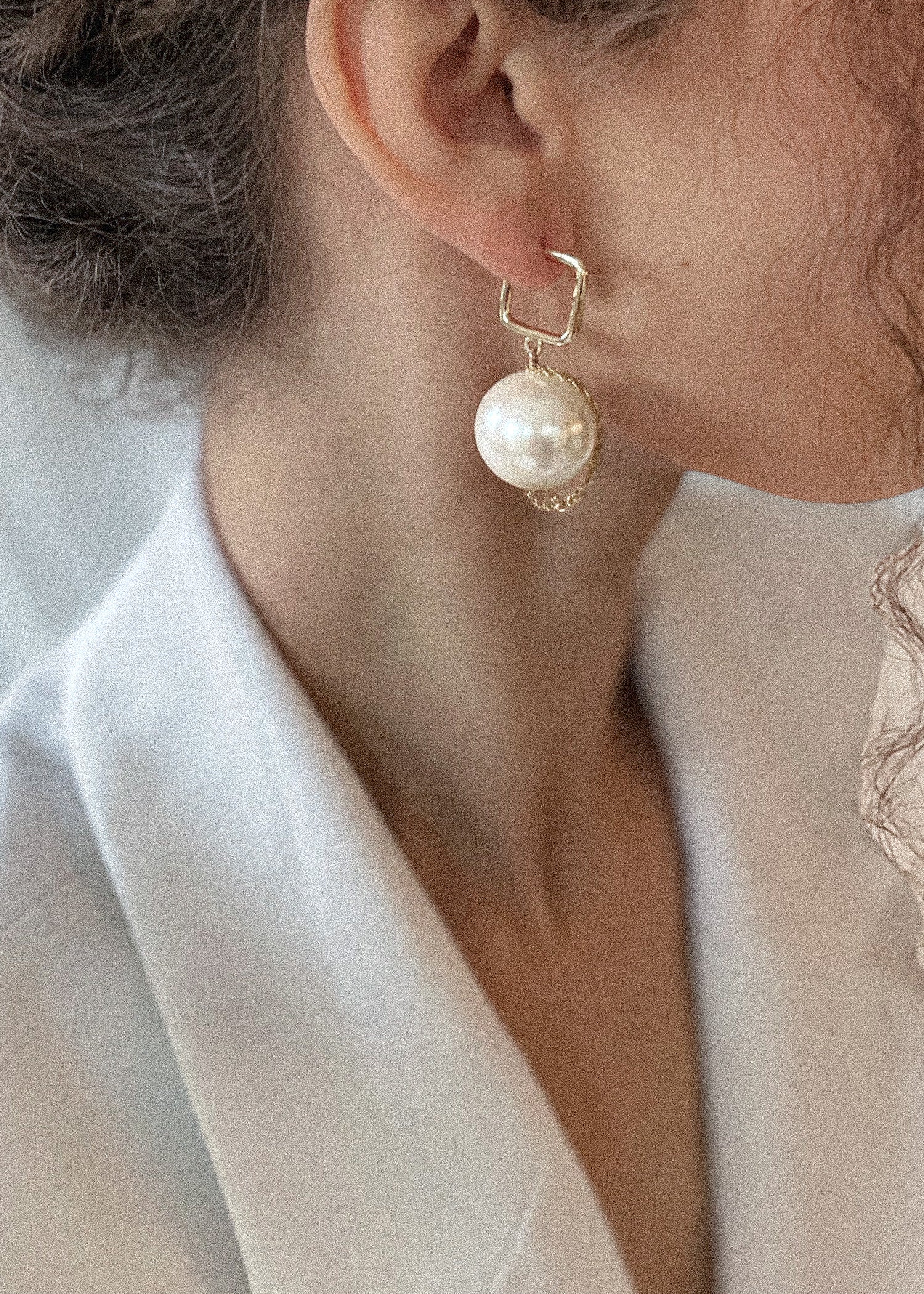 Mimosa earrings top